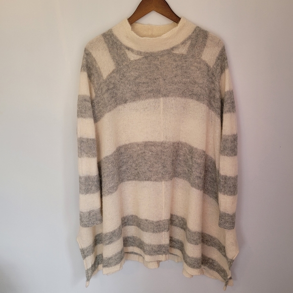 Free People | Lafayette Alpaca Blended Oversized Grey and Cream Sweater Dress - Picture 2 of 6